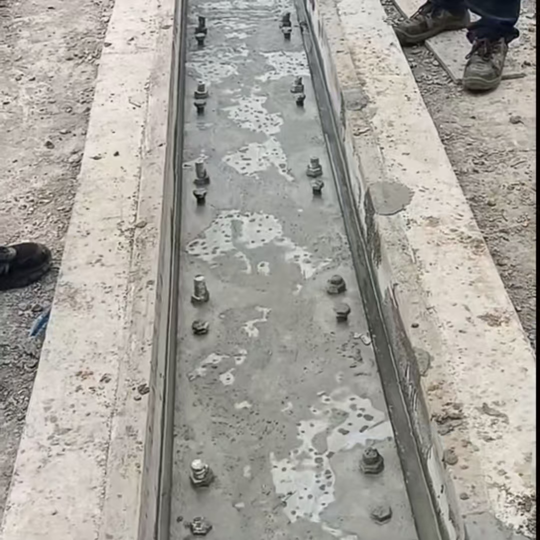 渭南港口码头起重机龙门吊重型机械设备稳固用早强快凝轨道胶泥